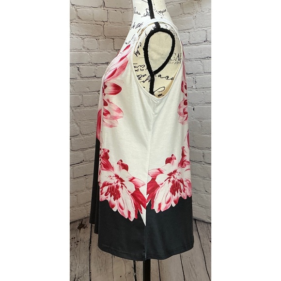 Women’s Floral Print Ring V-Neck Tank Top (Size L) - Picture 3 of 10